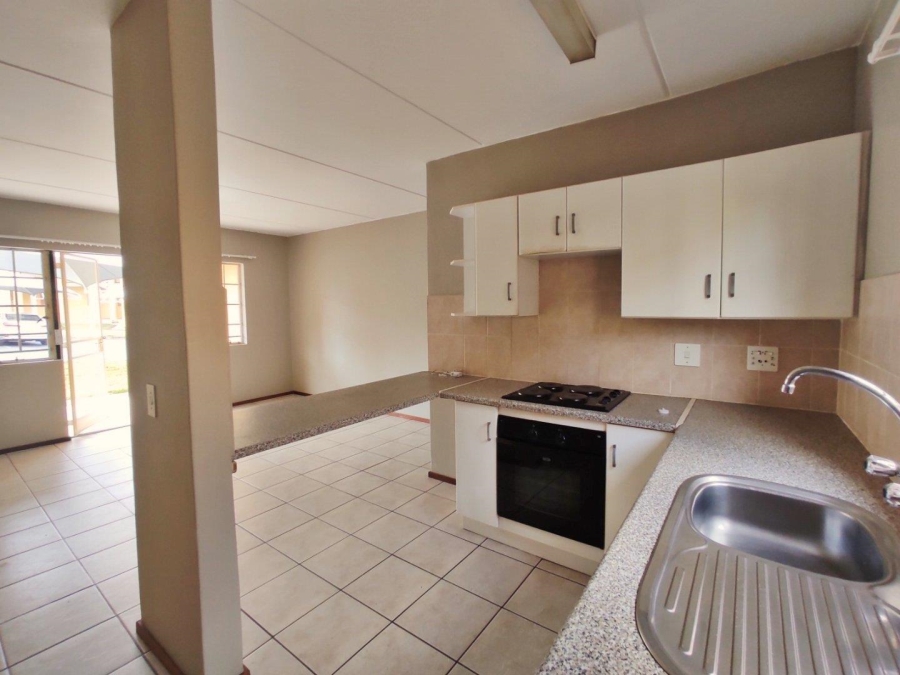 1 Bedroom Property for Sale in Sundowner Gauteng