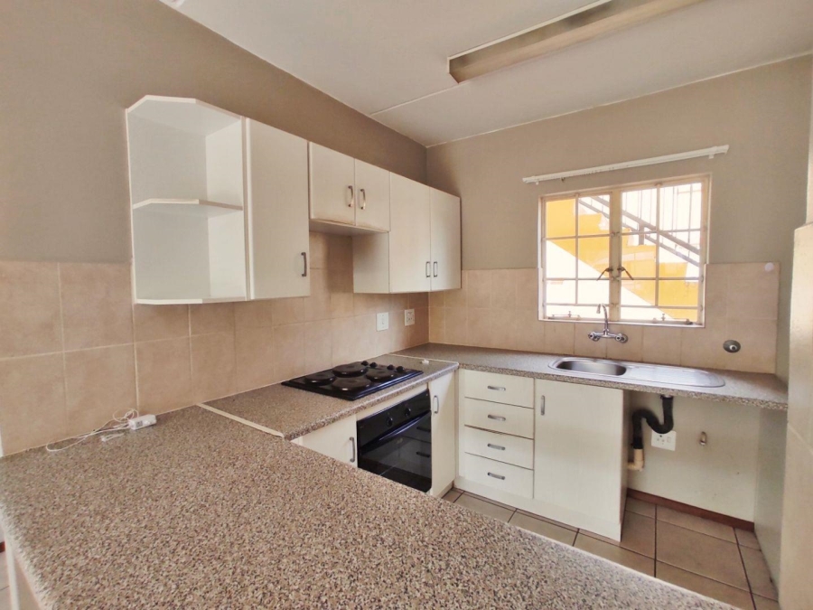 1 Bedroom Property for Sale in Sundowner Gauteng