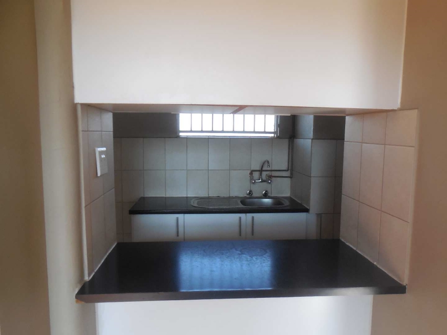 To Let 1 Bedroom Property for Rent in Gezina Gauteng