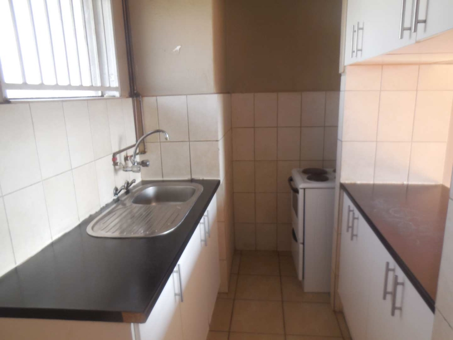 To Let 1 Bedroom Property for Rent in Gezina Gauteng