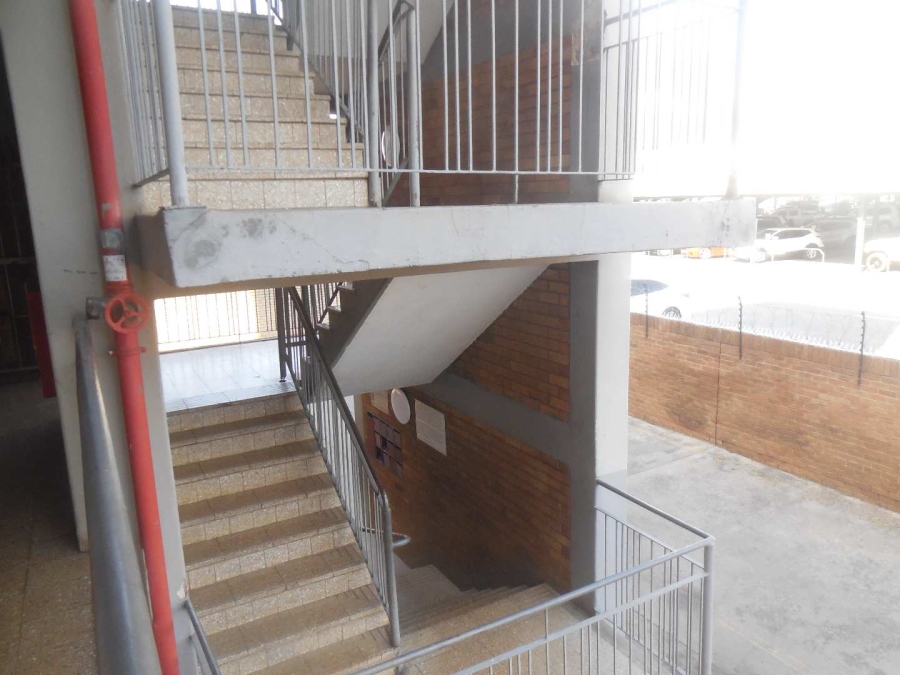 To Let 1 Bedroom Property for Rent in Gezina Gauteng