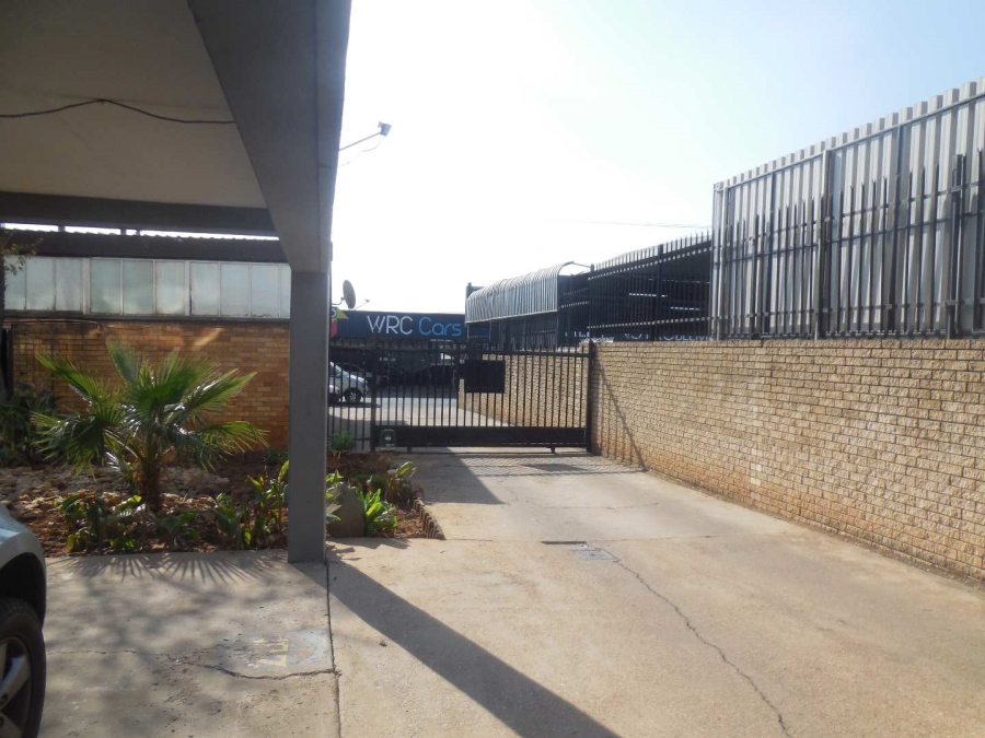 To Let 1 Bedroom Property for Rent in Gezina Gauteng