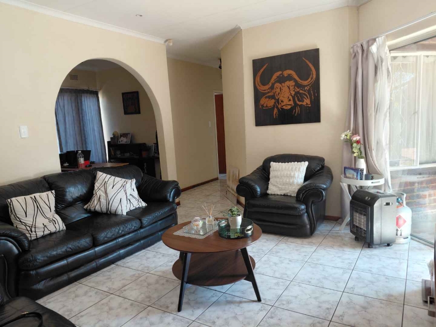 3 Bedroom Property for Sale in Birchleigh Gauteng