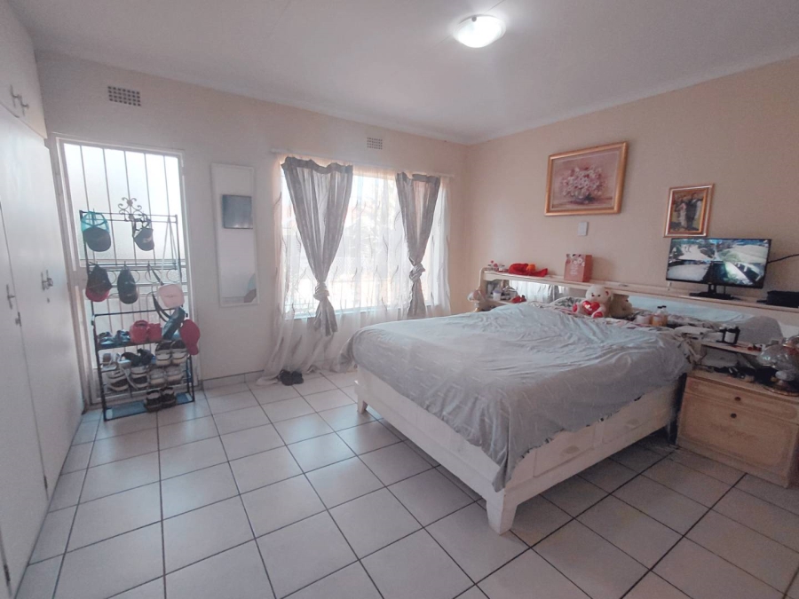 3 Bedroom Property for Sale in Birchleigh Gauteng
