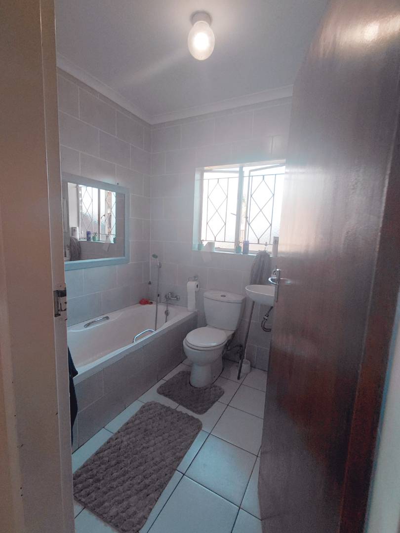 3 Bedroom Property for Sale in Birchleigh Gauteng