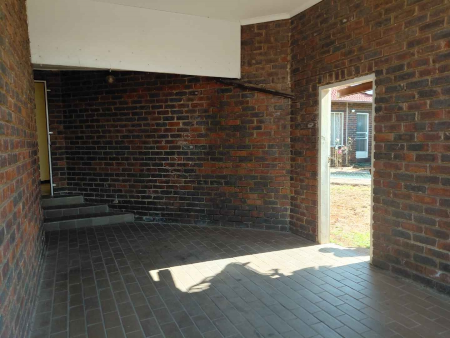 3 Bedroom Property for Sale in Birchleigh Gauteng