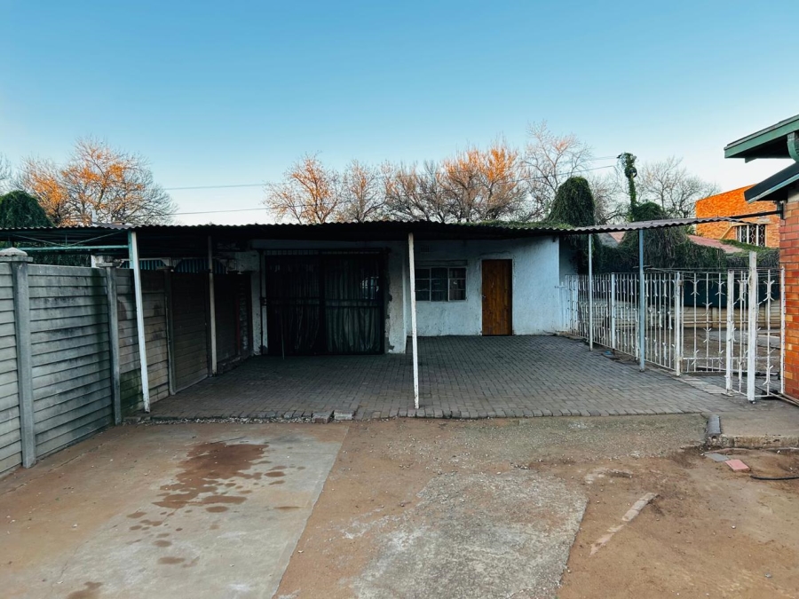 8 Bedroom Property for Sale in Vanderbijlpark CW 3 Gauteng