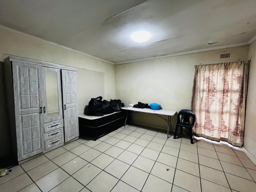 8 Bedroom Property for Sale in Vanderbijlpark CW 3 Gauteng