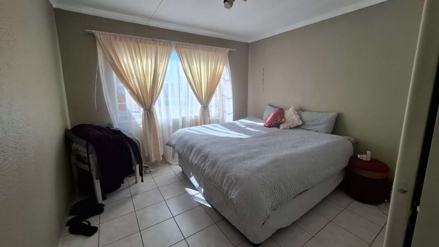 2 Bedroom Property for Sale in Meyersdal Gauteng