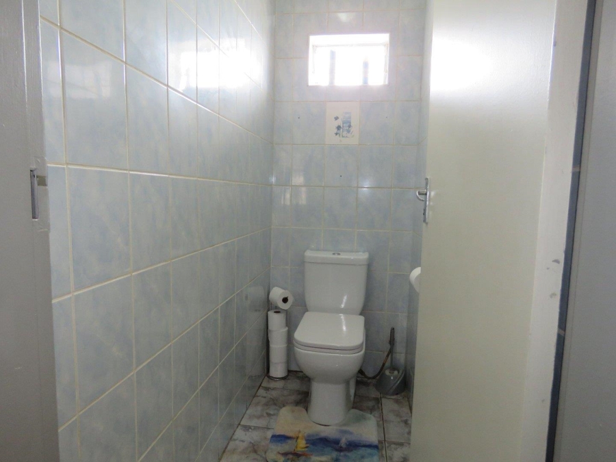 4 Bedroom Property for Sale in General Albertspark Gauteng