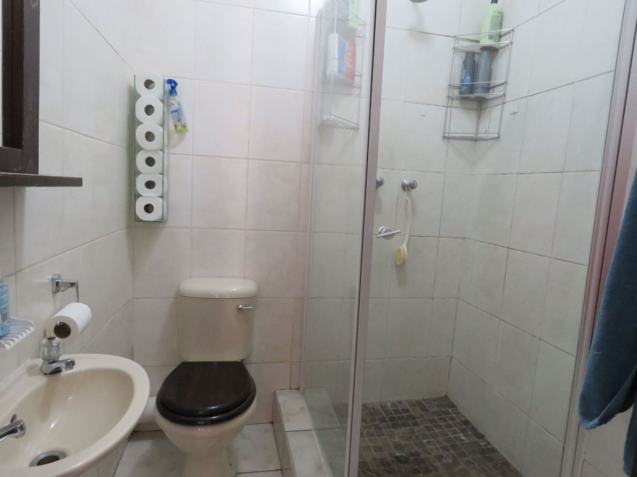 4 Bedroom Property for Sale in General Albertspark Gauteng
