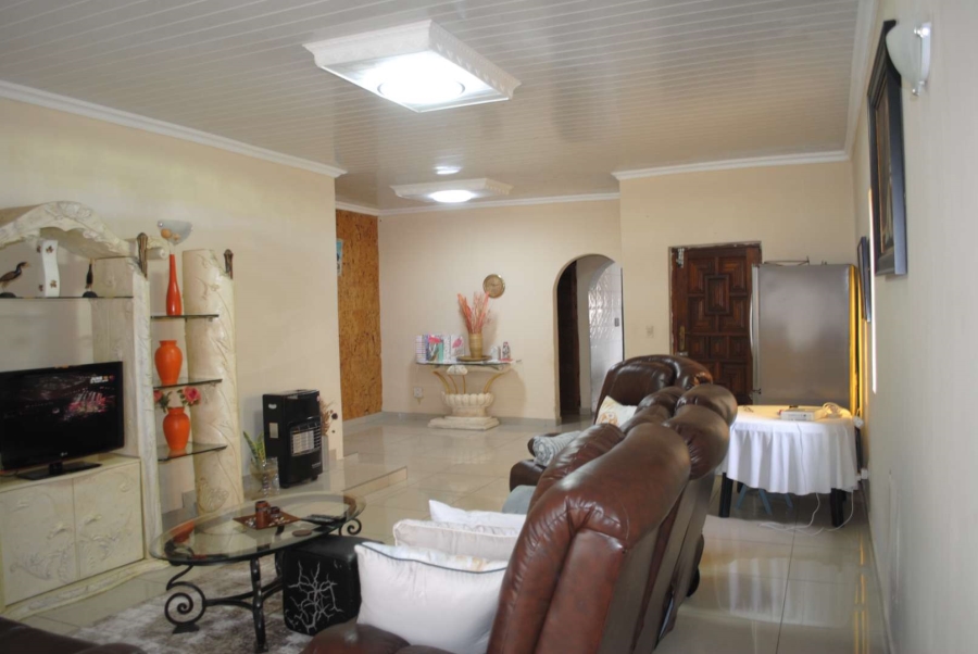 3 Bedroom Property for Sale in Walker Fruit Farms Gauteng