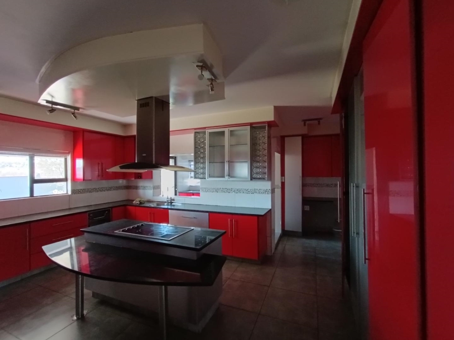 5 Bedroom Property for Sale in Heuwelsig Estate Gauteng
