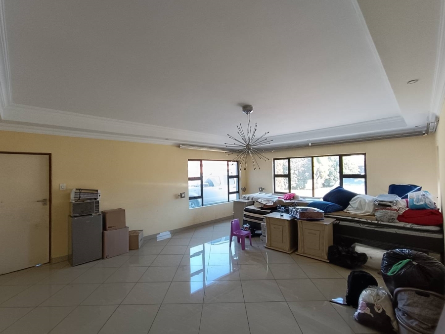 5 Bedroom Property for Sale in Heuwelsig Estate Gauteng