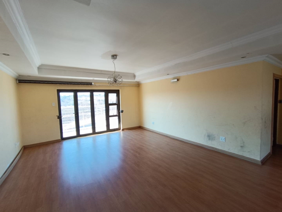 5 Bedroom Property for Sale in Heuwelsig Estate Gauteng