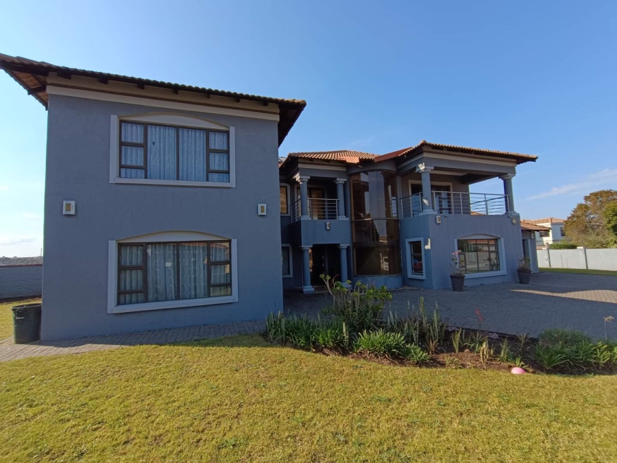 5 Bedroom Property for Sale in Heuwelsig Estate Gauteng