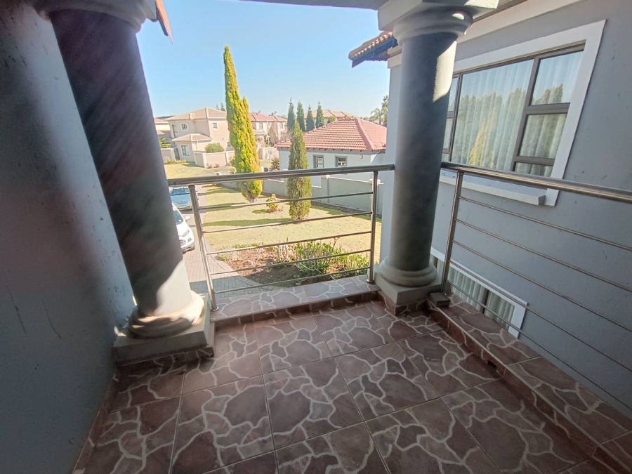 5 Bedroom Property for Sale in Heuwelsig Estate Gauteng