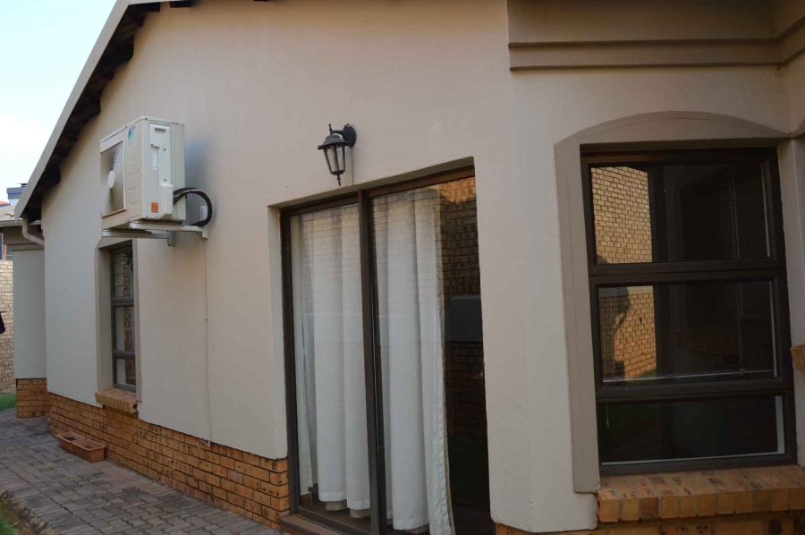 3 Bedroom Property for Sale in The Wilds Gauteng