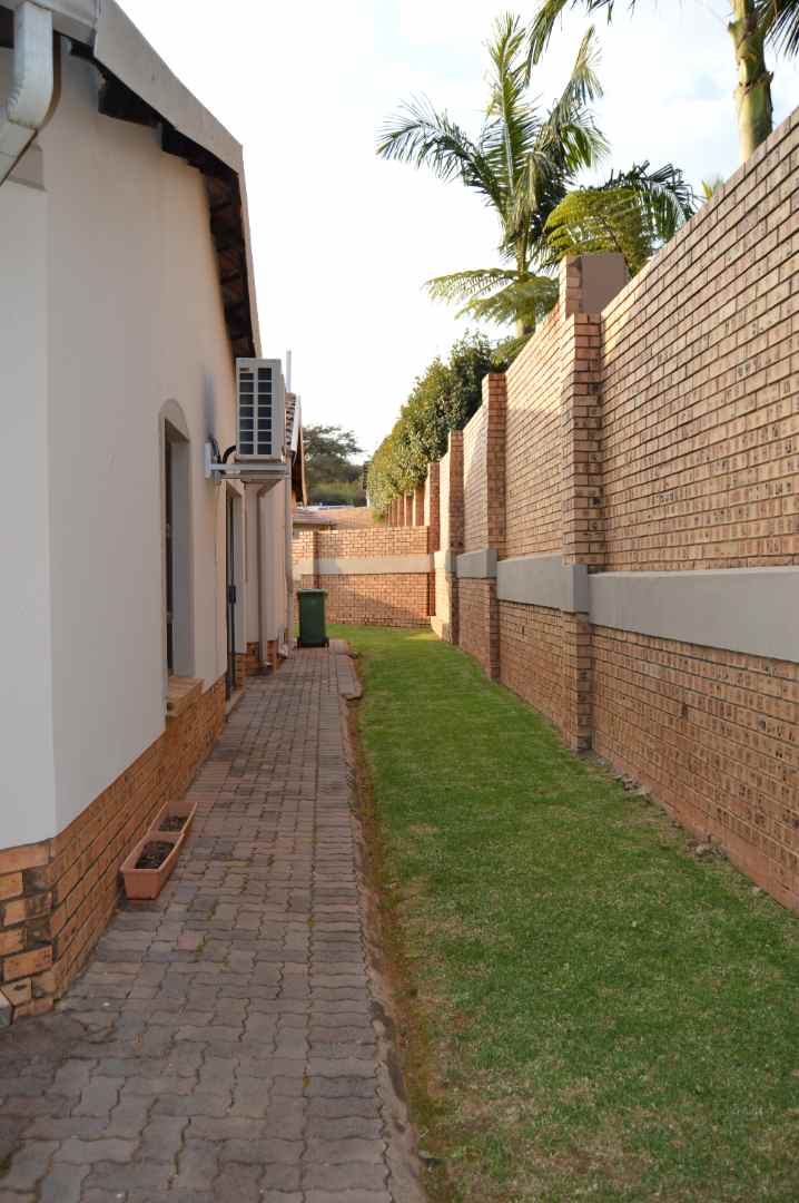 3 Bedroom Property for Sale in The Wilds Gauteng