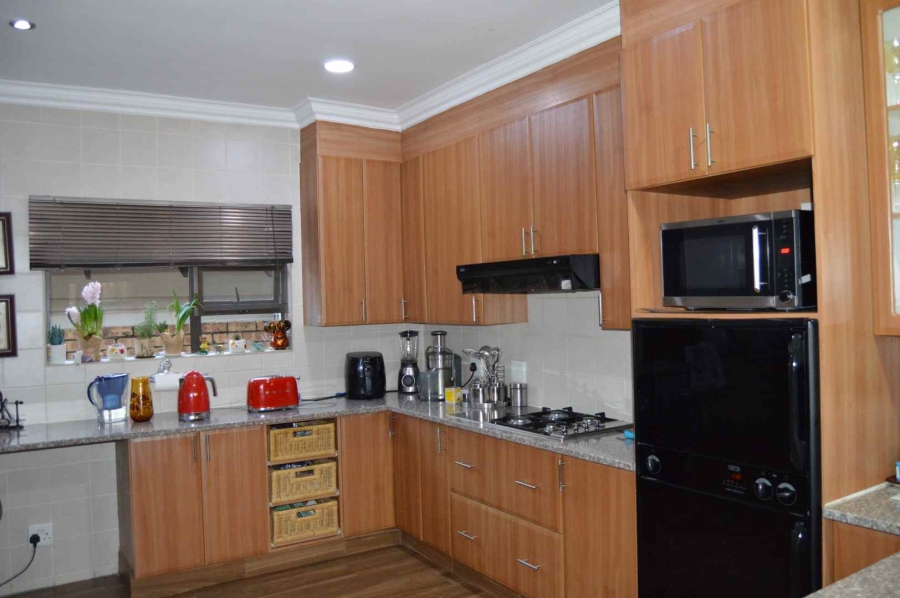 3 Bedroom Property for Sale in The Wilds Gauteng