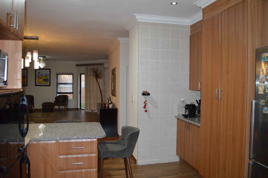 3 Bedroom Property for Sale in The Wilds Gauteng