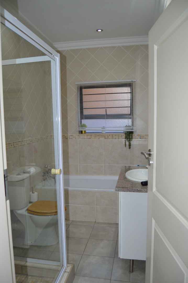 3 Bedroom Property for Sale in The Wilds Gauteng