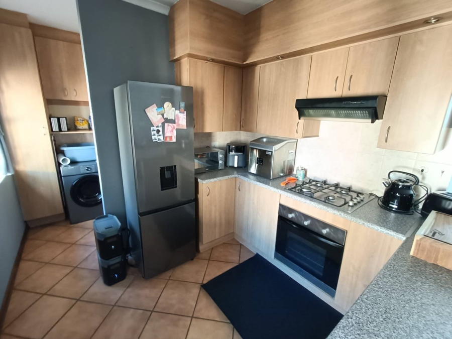 3 Bedroom Property for Sale in Eldoraigne Gauteng