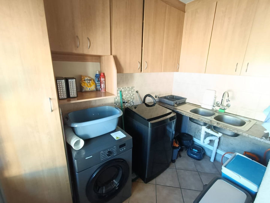 3 Bedroom Property for Sale in Eldoraigne Gauteng