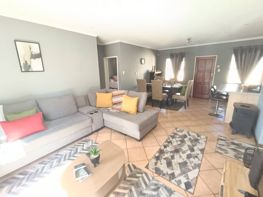 3 Bedroom Property for Sale in Eldoraigne Gauteng
