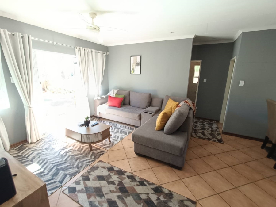 3 Bedroom Property for Sale in Eldoraigne Gauteng