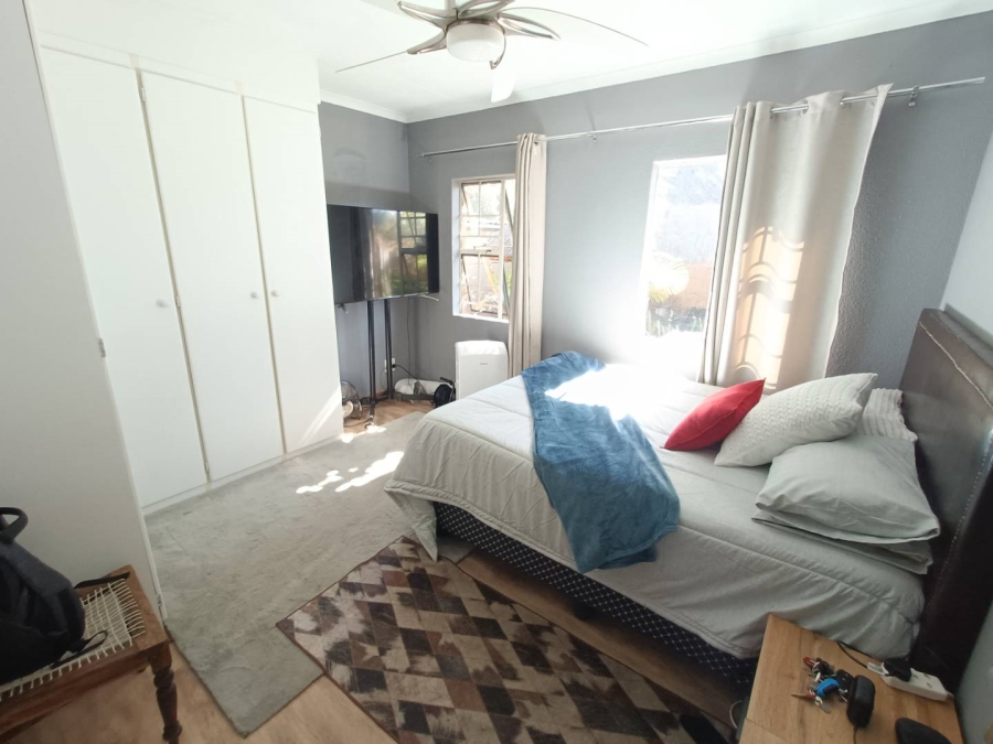 3 Bedroom Property for Sale in Eldoraigne Gauteng