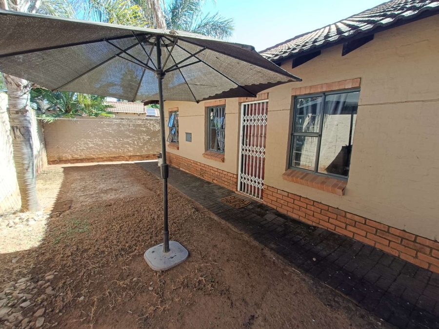 3 Bedroom Property for Sale in Eldoraigne Gauteng