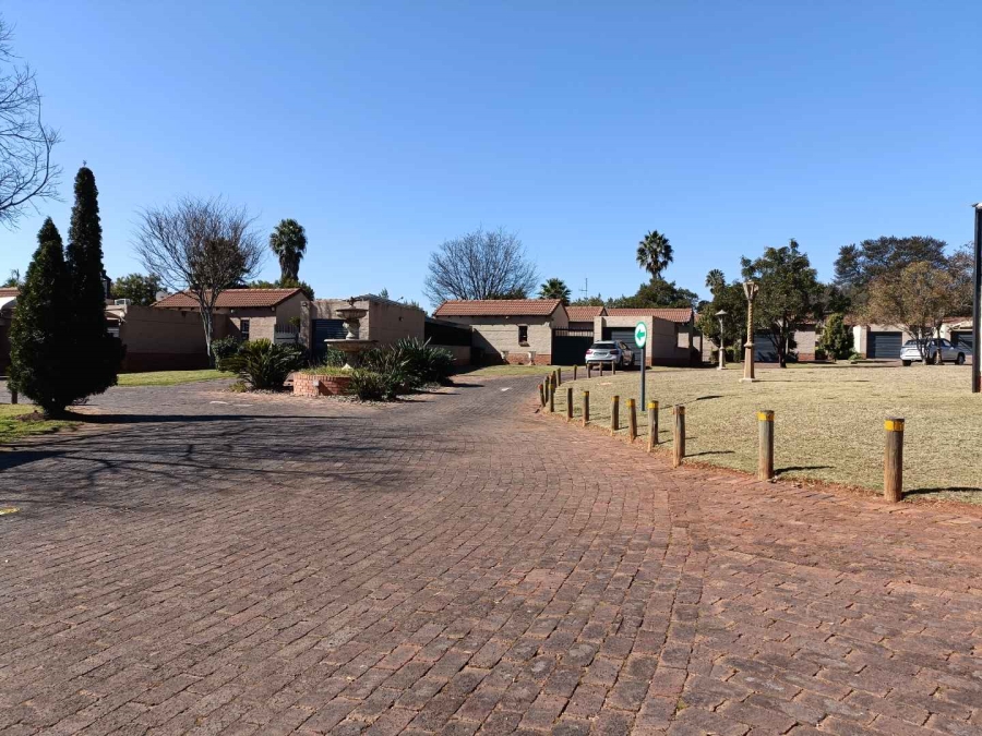 3 Bedroom Property for Sale in Eldoraigne Gauteng