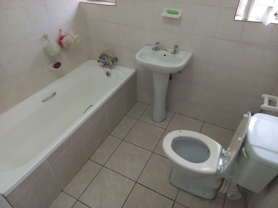 2 Bedroom Property for Sale in Clarina Gauteng