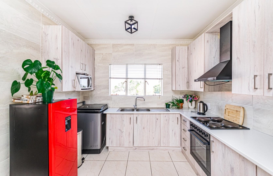 2 Bedroom Property for Sale in Groblerpark Gauteng