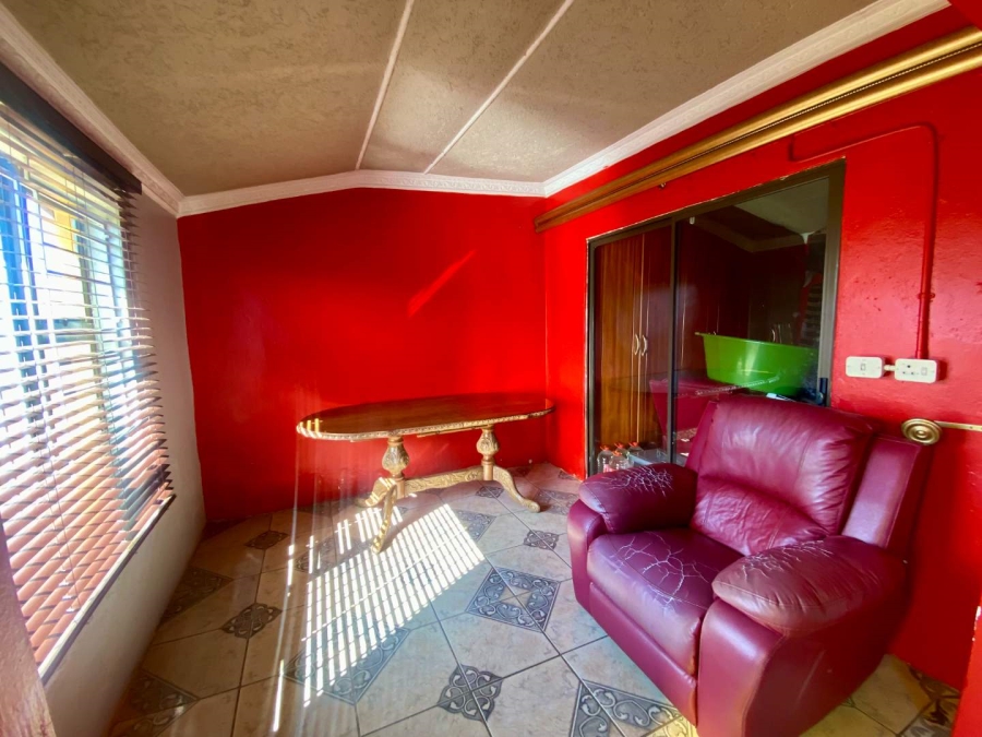 1 Bedroom Property for Sale in Emdeni Gauteng