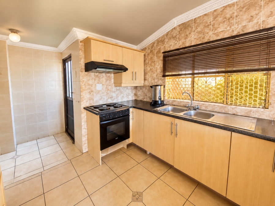 1 Bedroom Property for Sale in Emdeni Gauteng