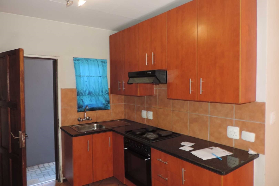 2 Bedroom Property for Sale in Alrode Gauteng