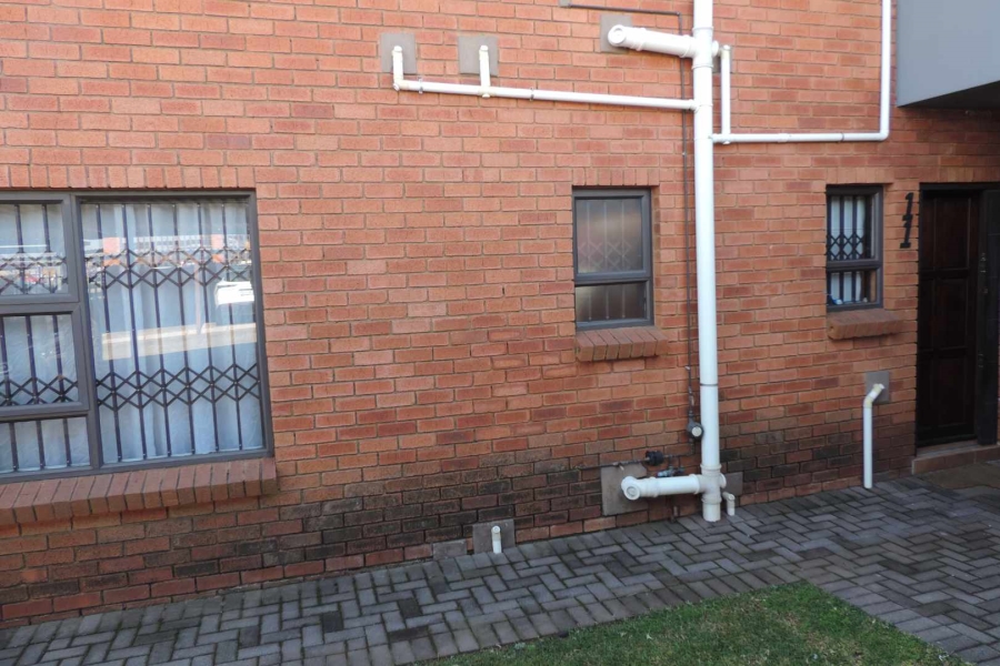 2 Bedroom Property for Sale in Alrode Gauteng