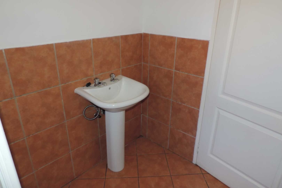 2 Bedroom Property for Sale in Alrode Gauteng