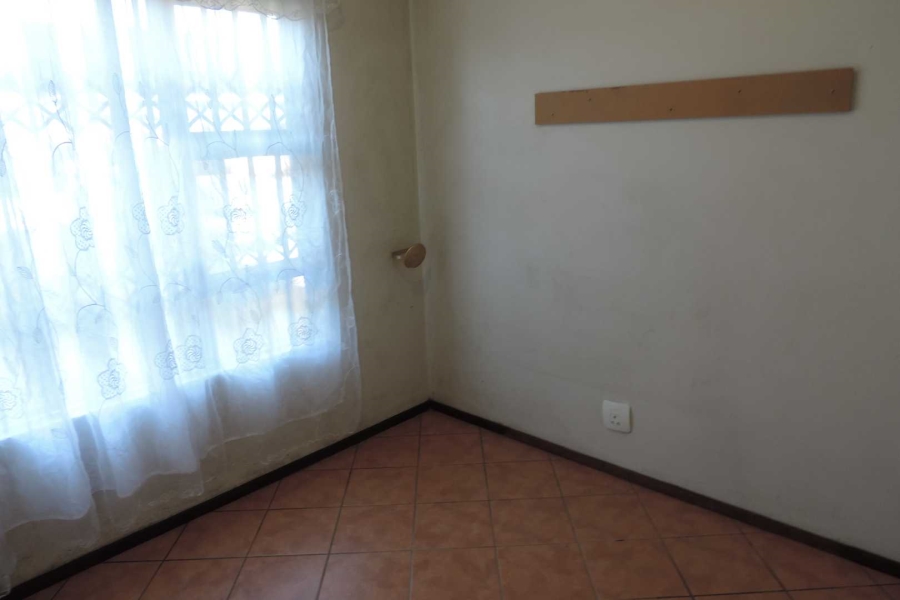 2 Bedroom Property for Sale in Alrode Gauteng