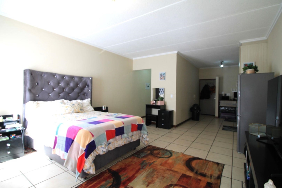 To Let 1 Bedroom Property for Rent in Lonehill Gauteng