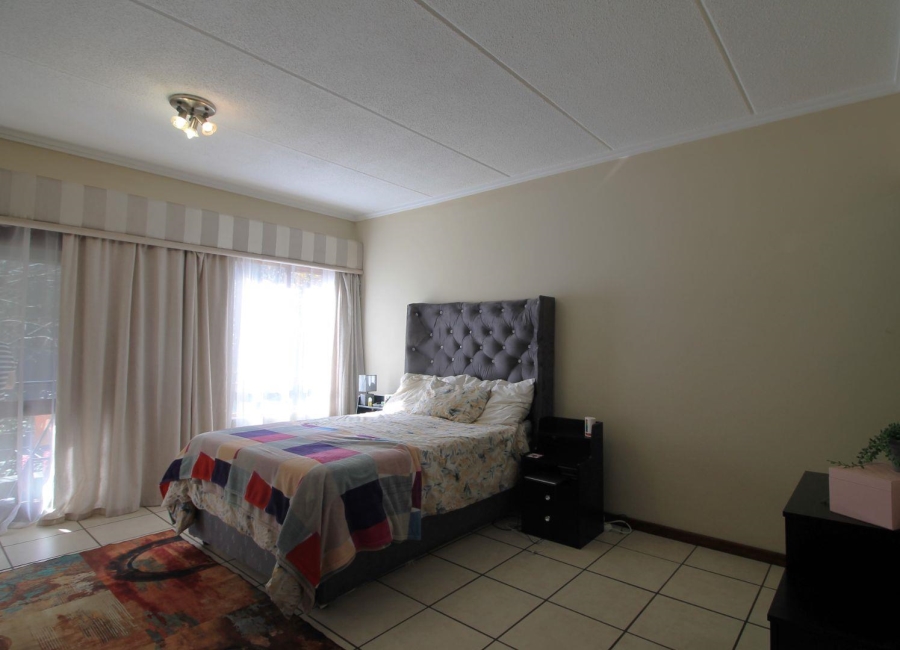 To Let 1 Bedroom Property for Rent in Lonehill Gauteng