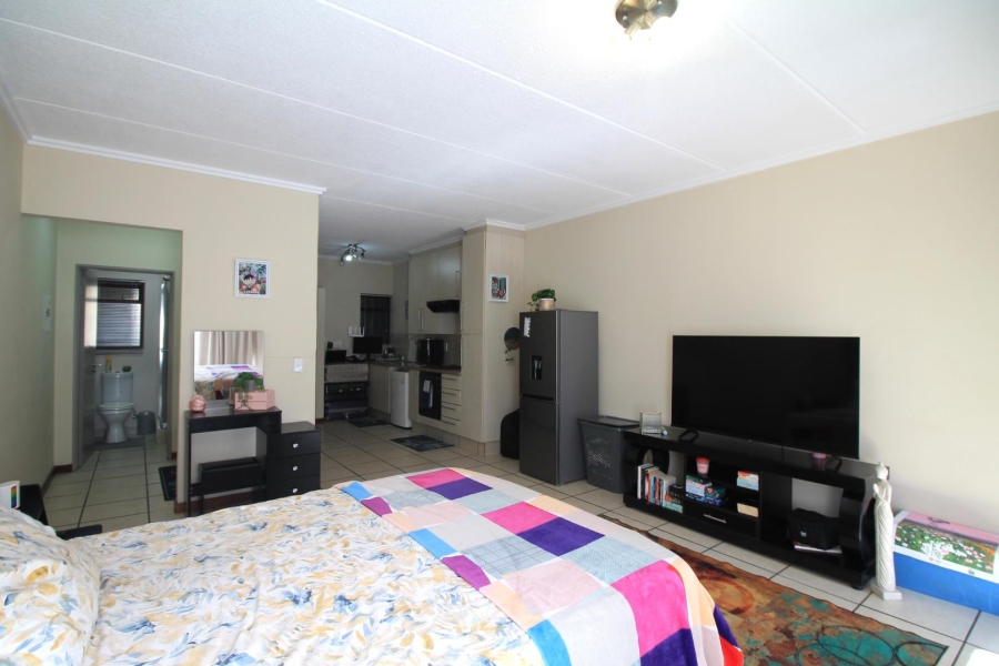 To Let 1 Bedroom Property for Rent in Lonehill Gauteng