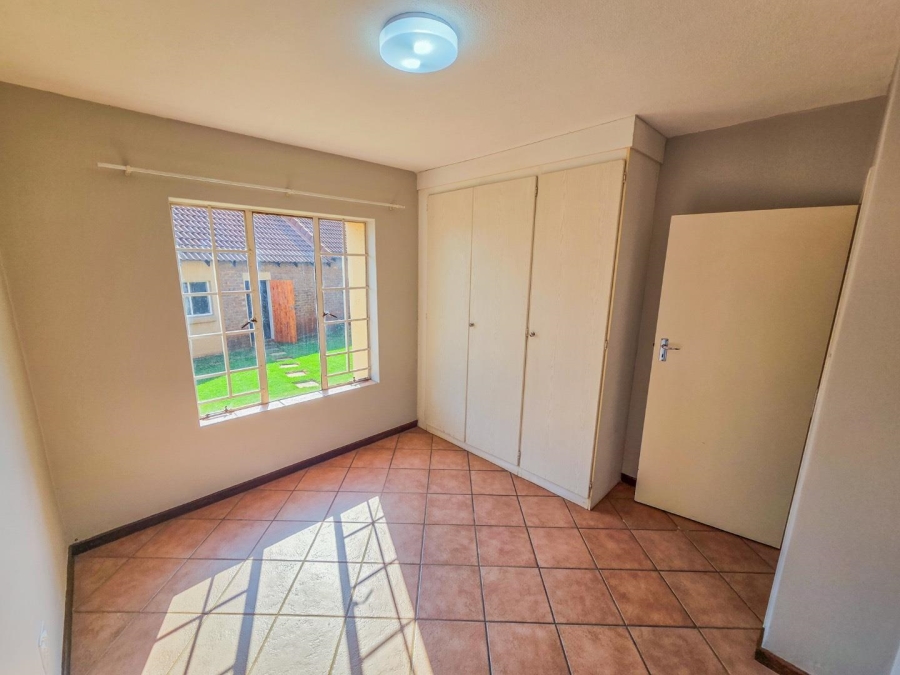 To Let 2 Bedroom Property for Rent in Mooikloof Ridge Gauteng