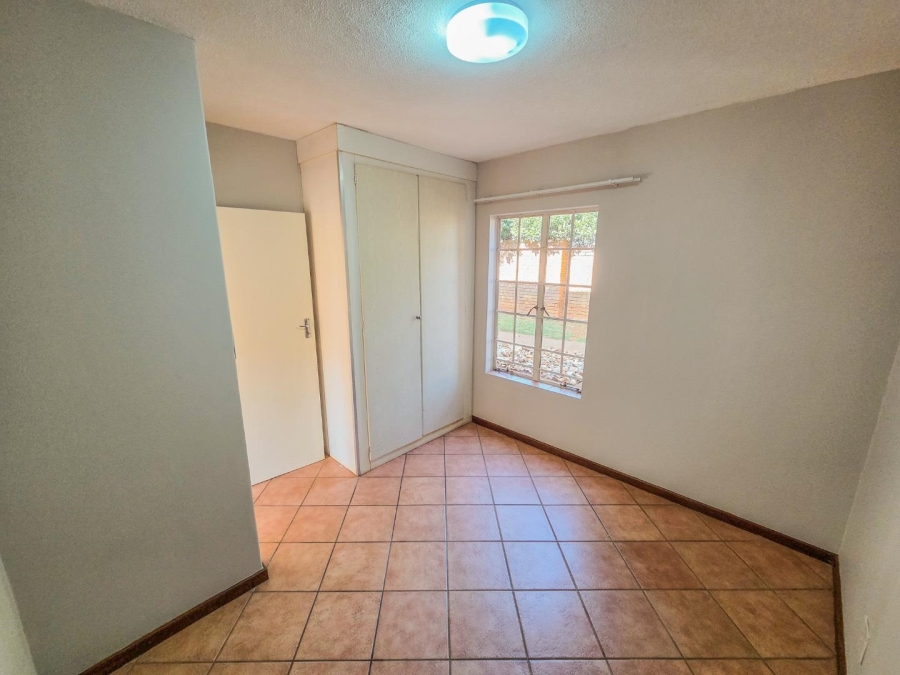 To Let 2 Bedroom Property for Rent in Mooikloof Ridge Gauteng