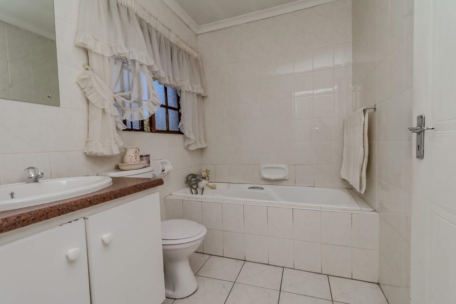 3 Bedroom Property for Sale in Weltevreden Park Gauteng