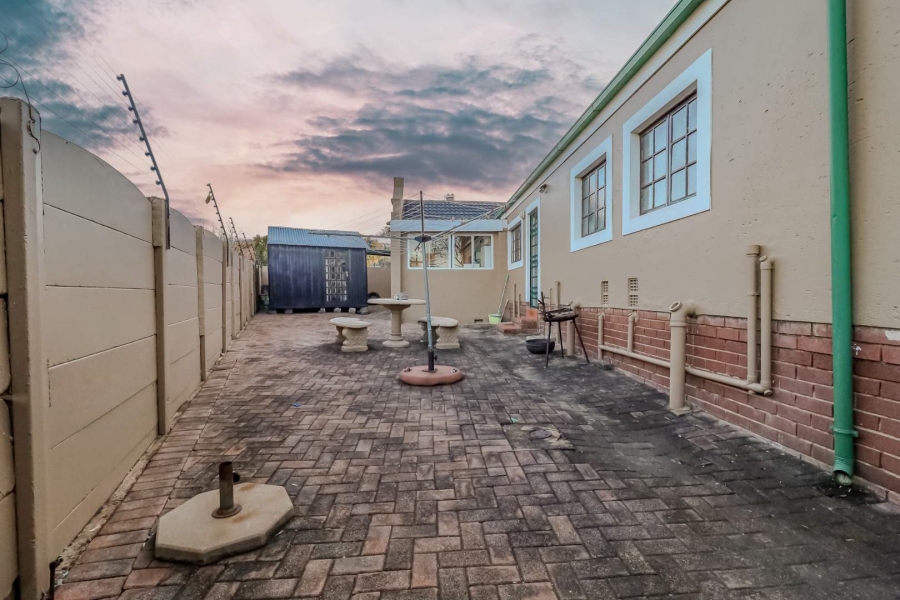 3 Bedroom Property for Sale in Weltevreden Park Gauteng