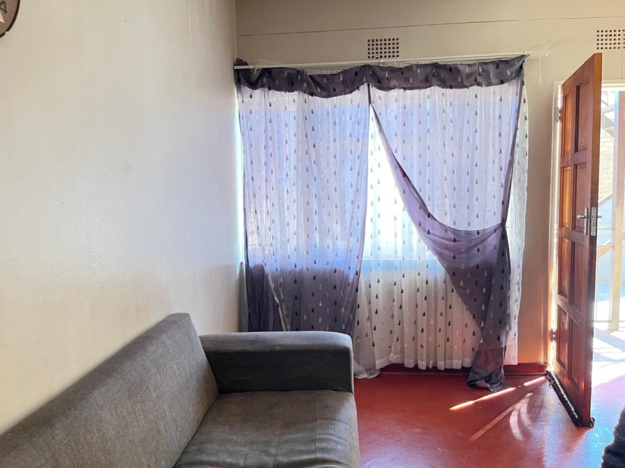 2 Bedroom Property for Sale in Luipaardsvlei Gauteng