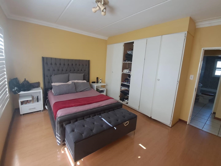 To Let 2 Bedroom Property for Rent in Vorna Valley Gauteng
